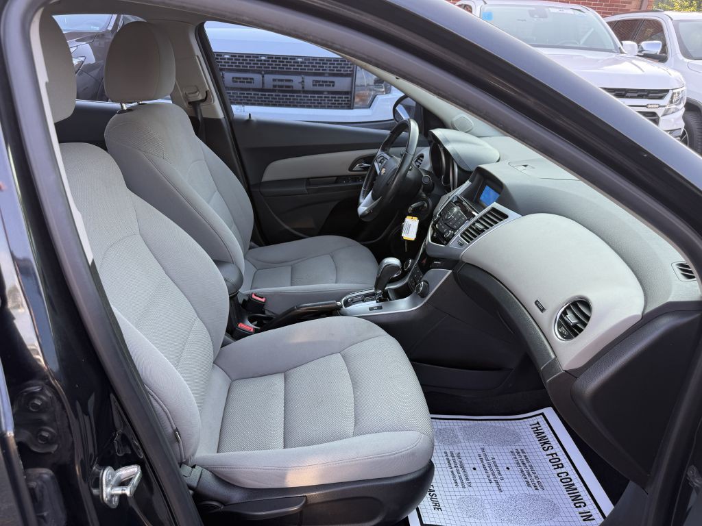 2013 Chevrolet Cruze Image 17