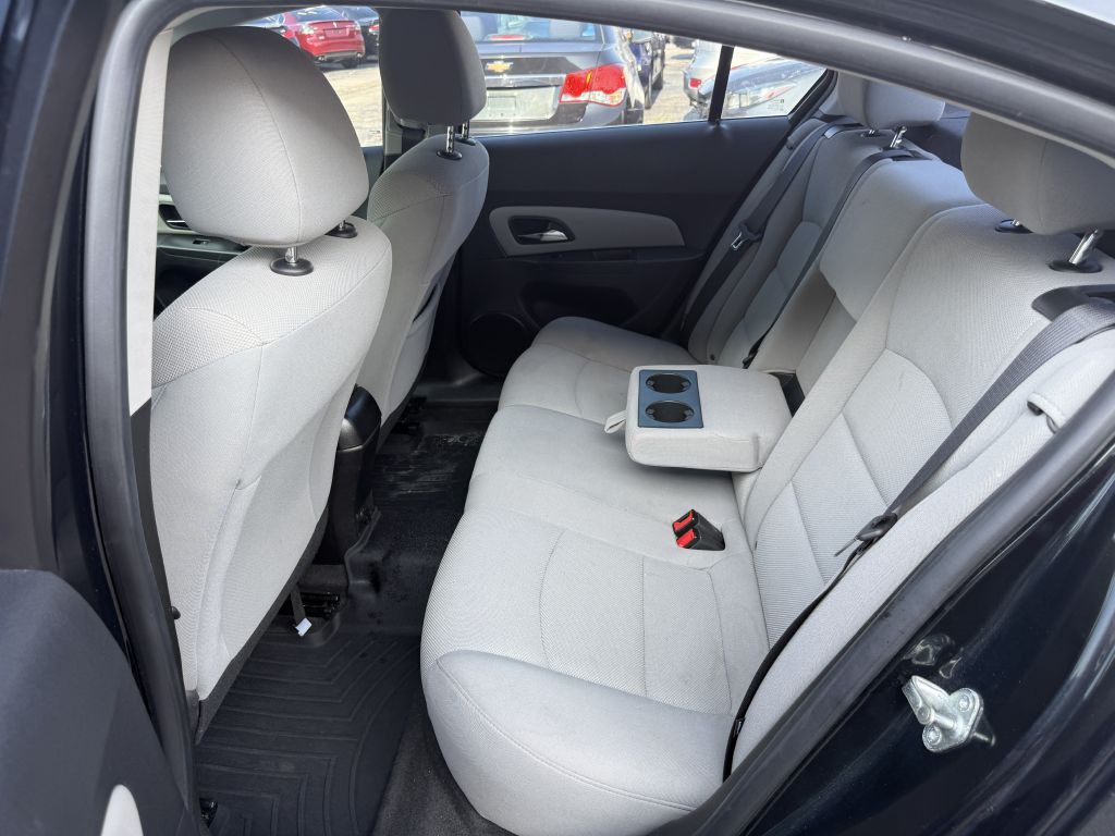 2013 Chevrolet Cruze Image 20