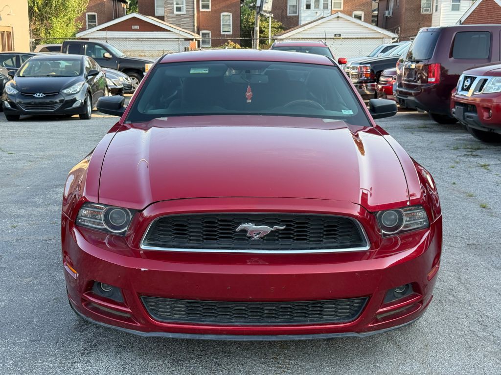 2013 Ford Mustang Image 2