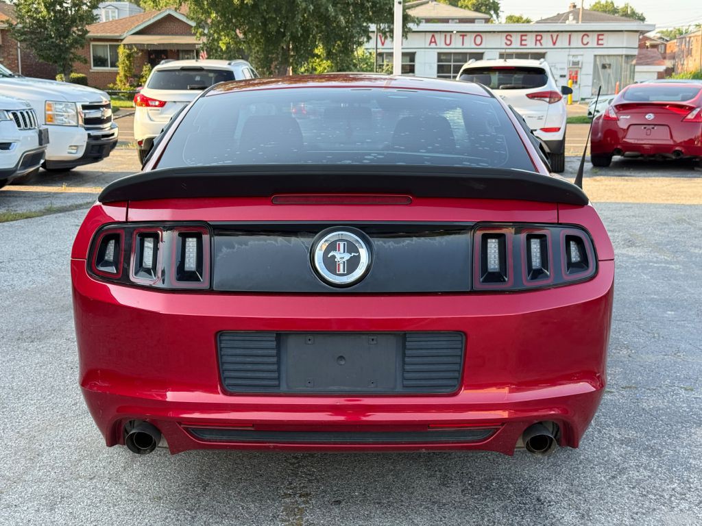 2013 Ford Mustang Image 8
