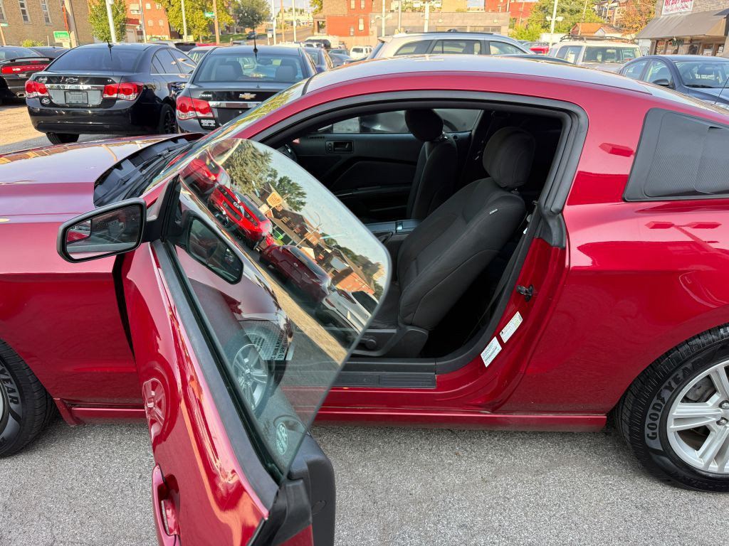 2013 Ford Mustang Image 9