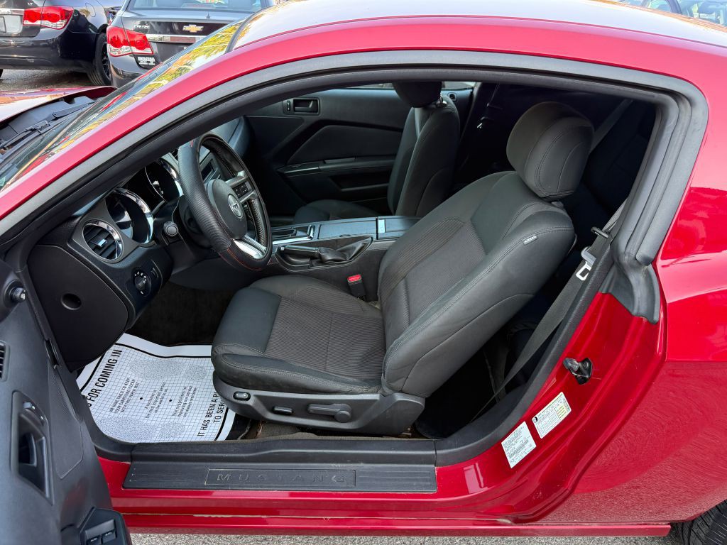 2013 Ford Mustang Image 10