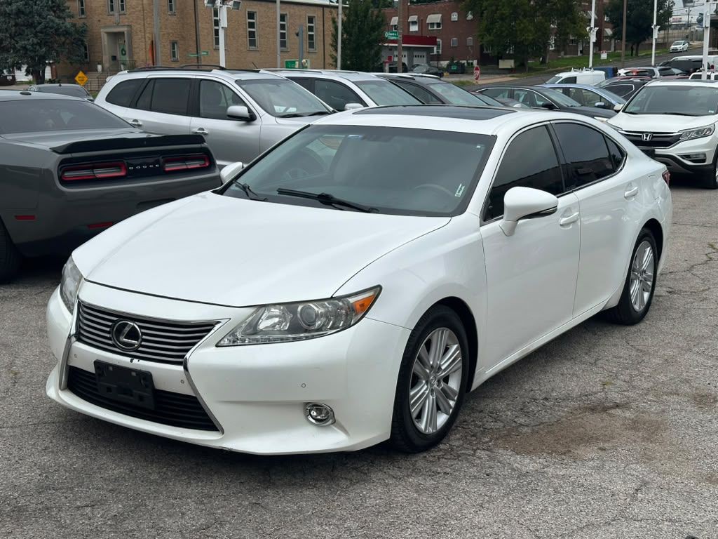 2015 Lexus ES Image 3