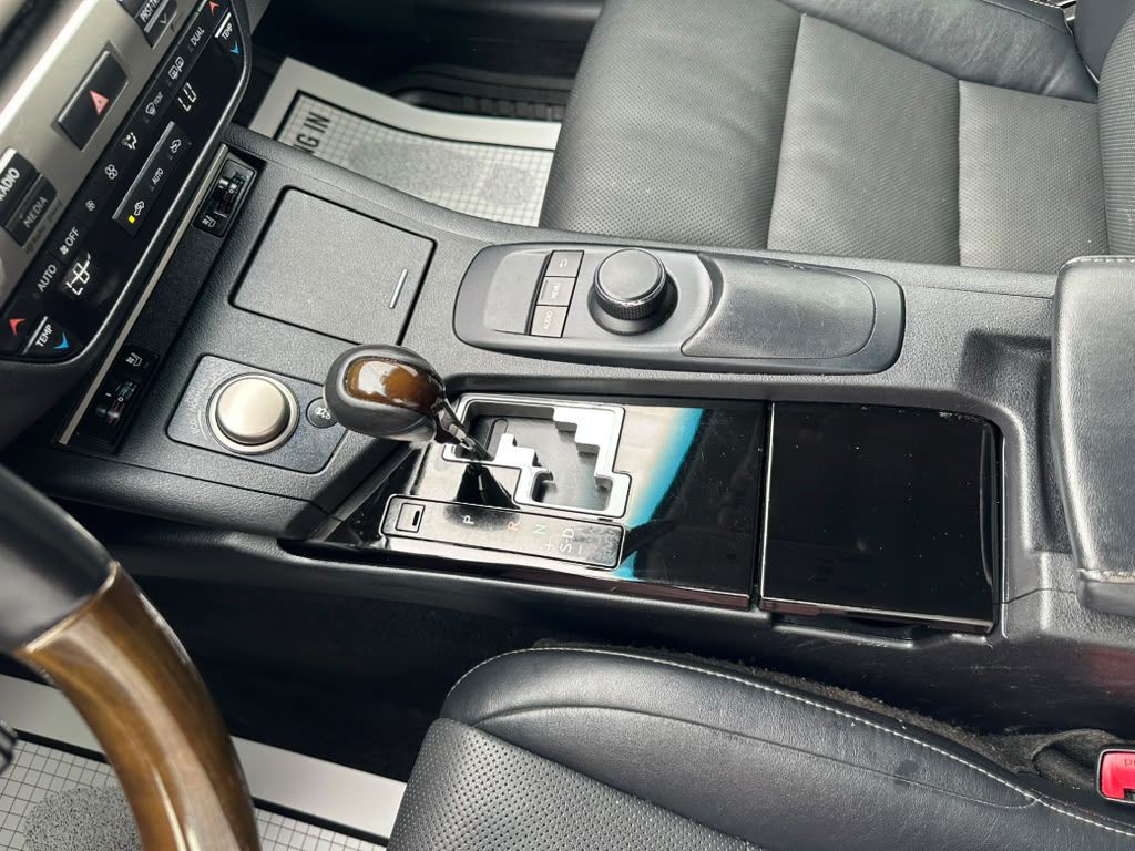 2015 Lexus ES Image 19