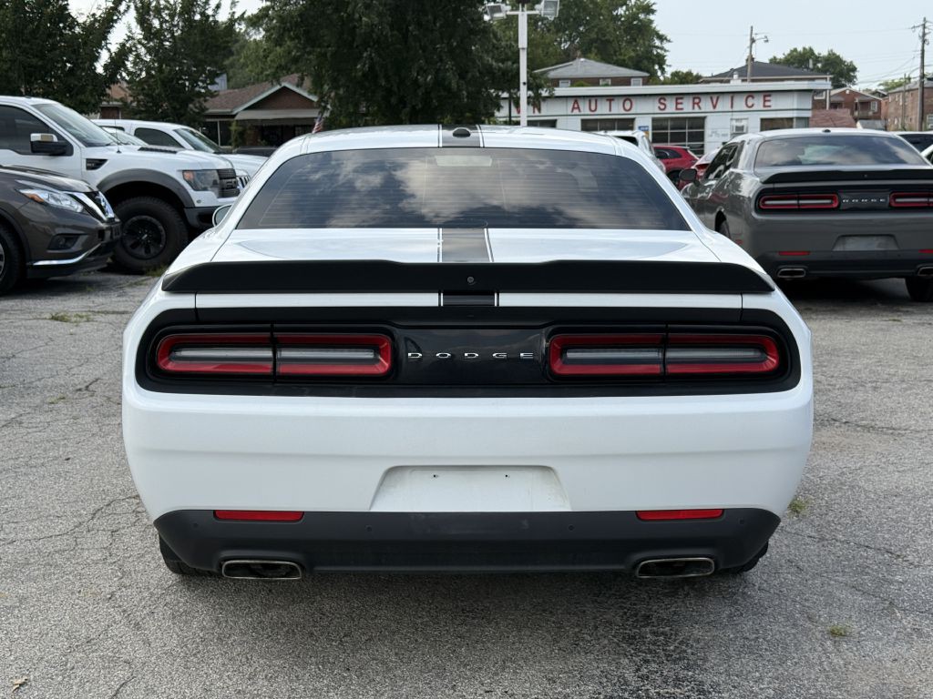 2019 Dodge Challenger Image 10