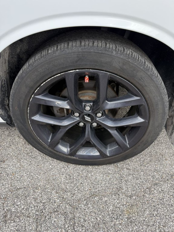 2019 Dodge Challenger Image 11