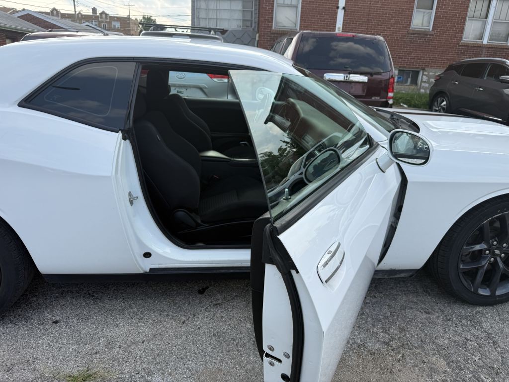 2019 Dodge Challenger Image 18