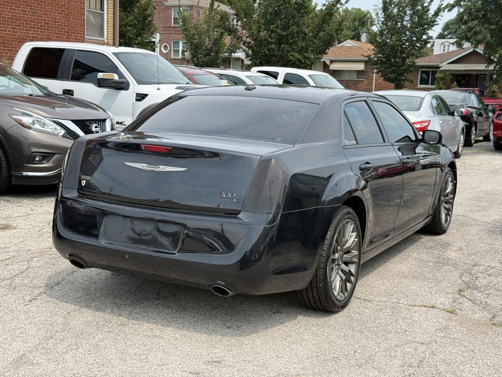 2014 Chrysler 300 Image 4