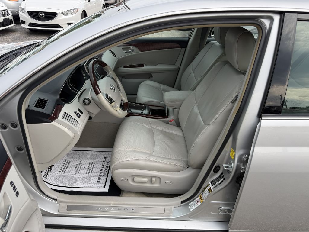 2011 Toyota Avalon Image 13