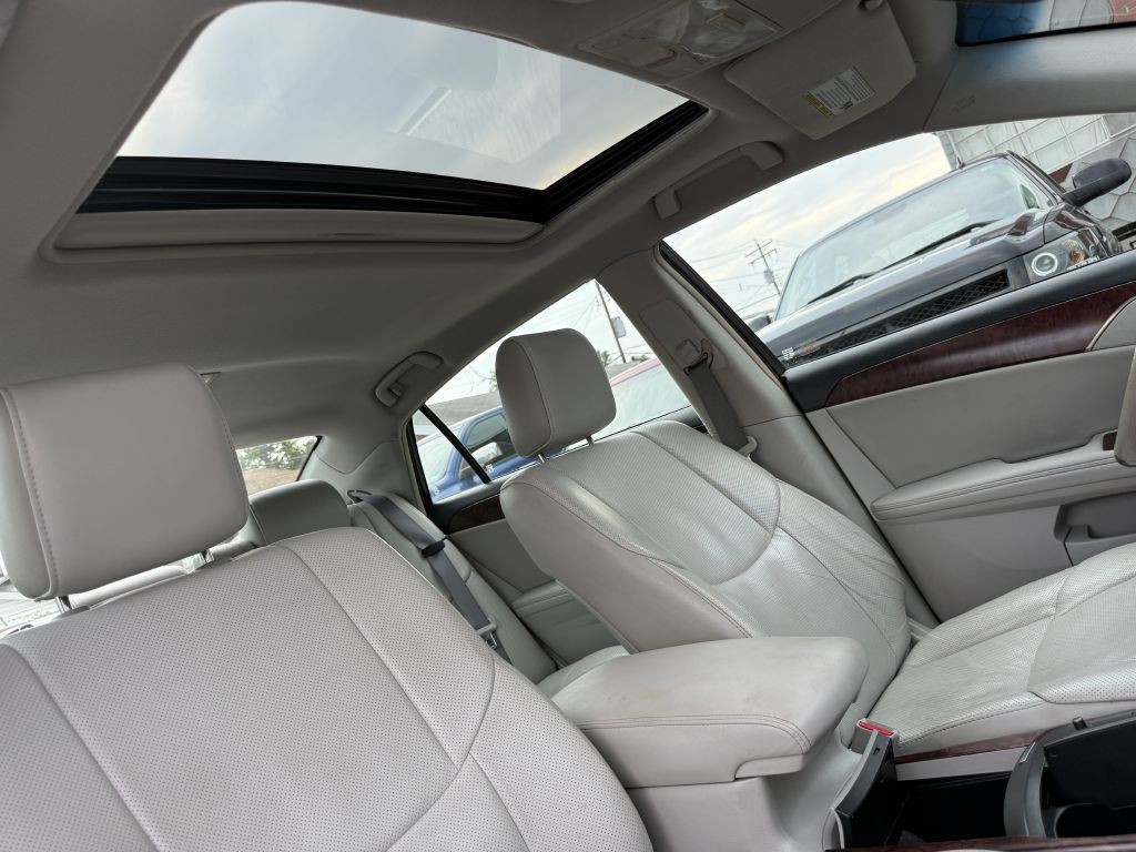 2011 Toyota Avalon Image 18