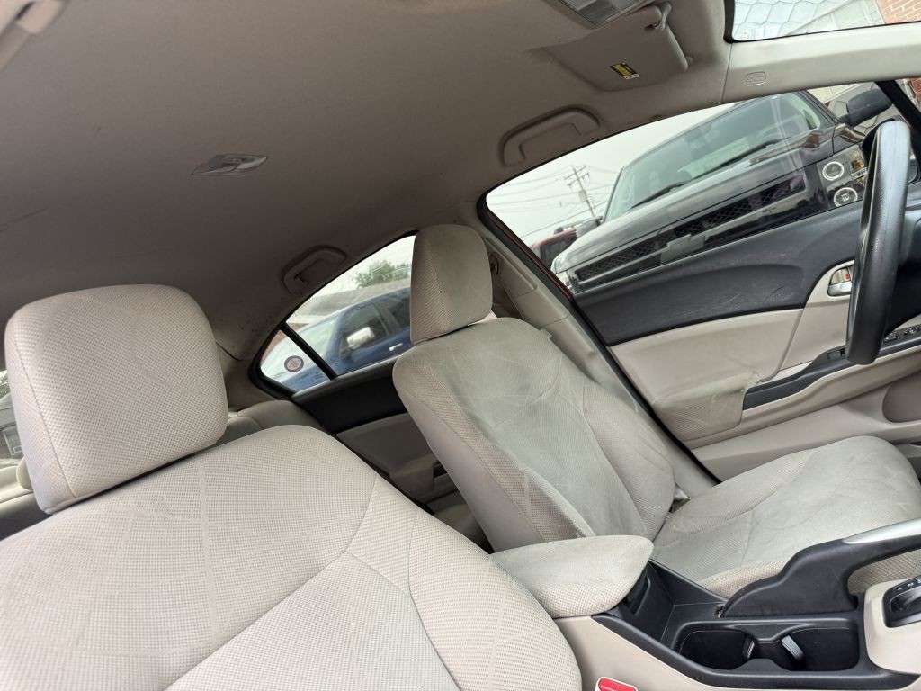 2012 Honda Civic Image 17