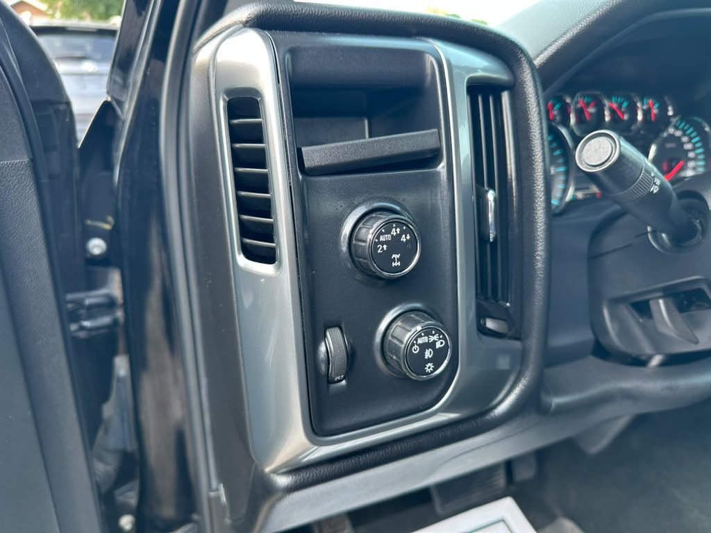 2016 Chevrolet Silverado 1500 Image 18