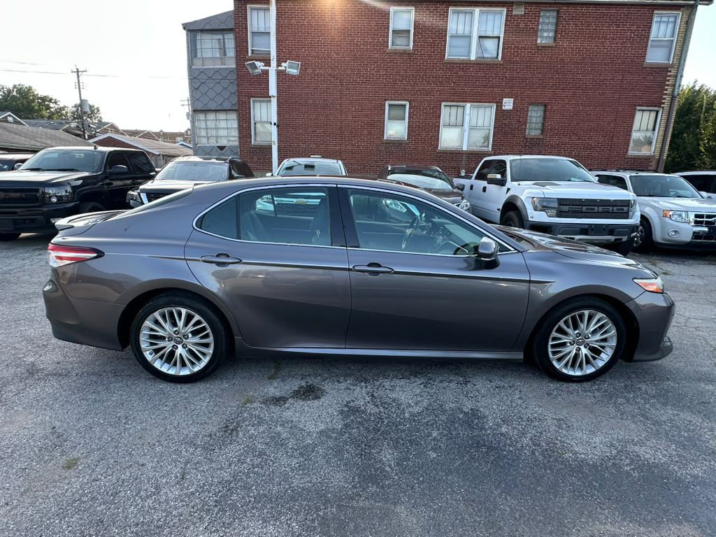 2018 Toyota Camry Image 4