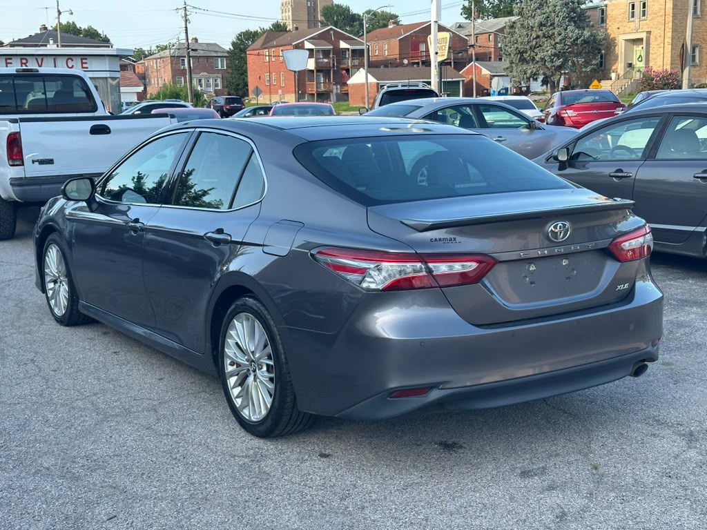2018 Toyota Camry Image 7