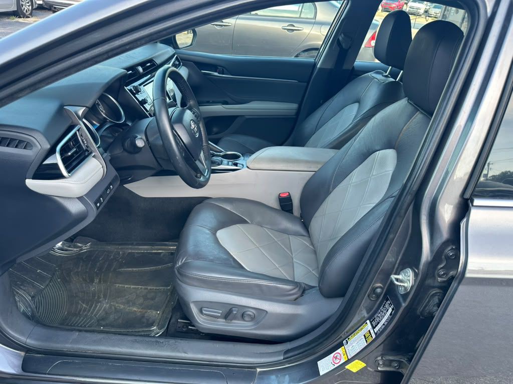 2018 Toyota Camry Image 10