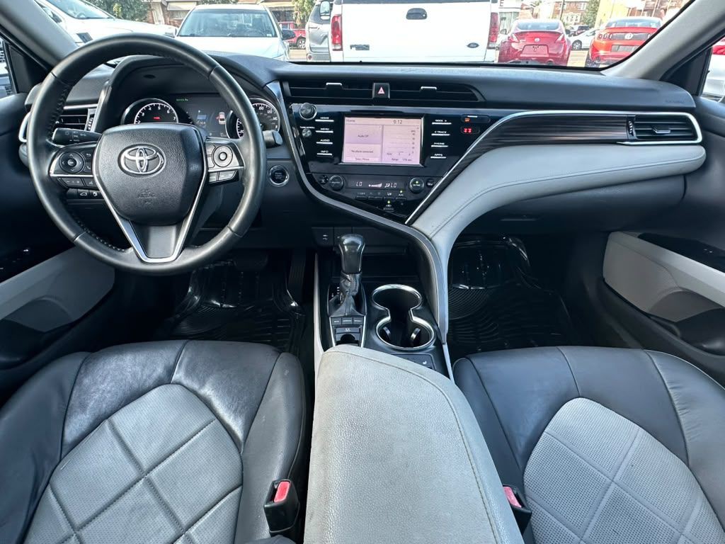 2018 Toyota Camry Image 14