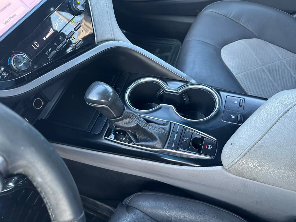 2018 Toyota Camry Image 19