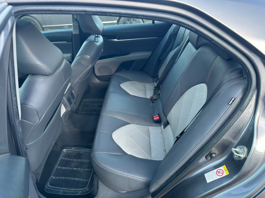 2018 Toyota Camry Image 23