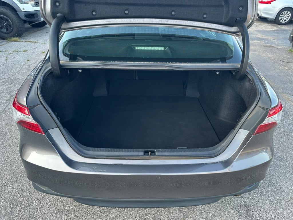 2018 Toyota Camry Image 24