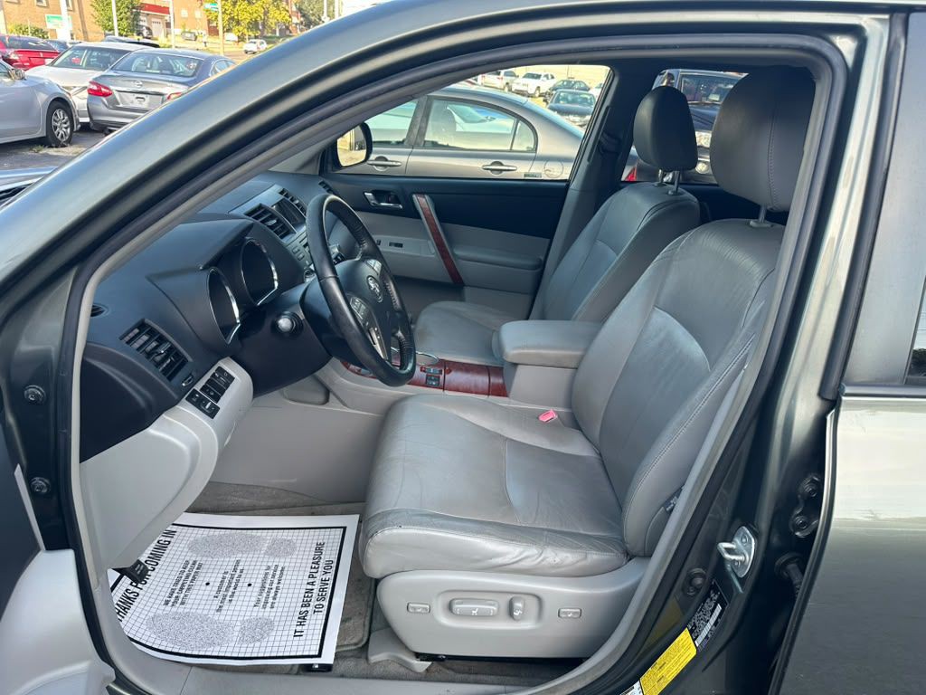 2008 Toyota Highlander Image 10