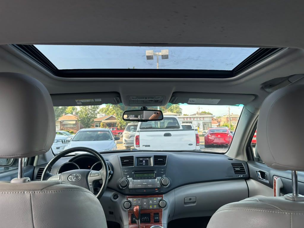 2008 Toyota Highlander Image 25