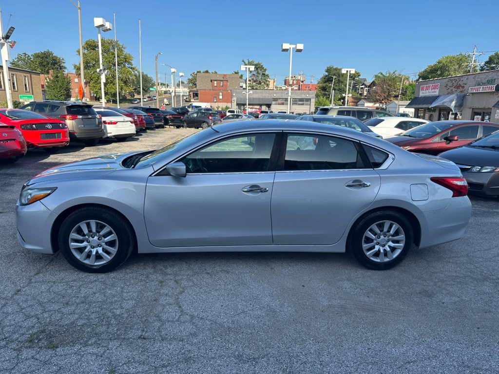 2016 Nissan Altima Image 5