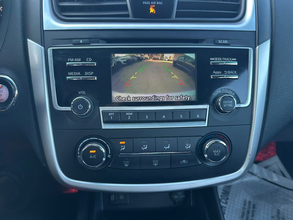 2016 Nissan Altima Image 17