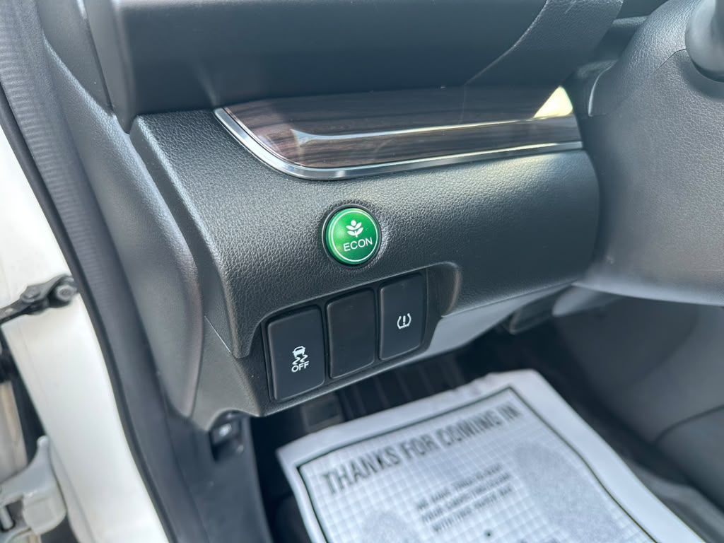 2015 Honda CR-V Image 17