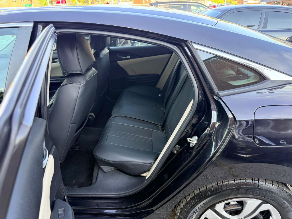 2016 Honda Civic Image 22