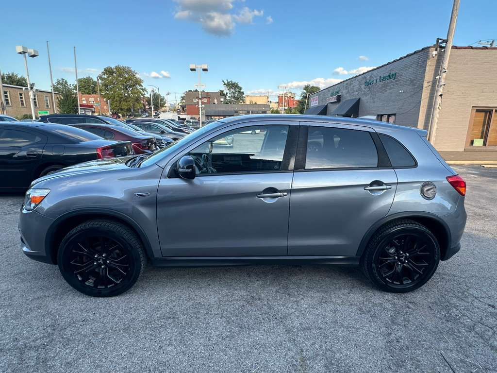 2017 Mitsubishi Outlander Image 5