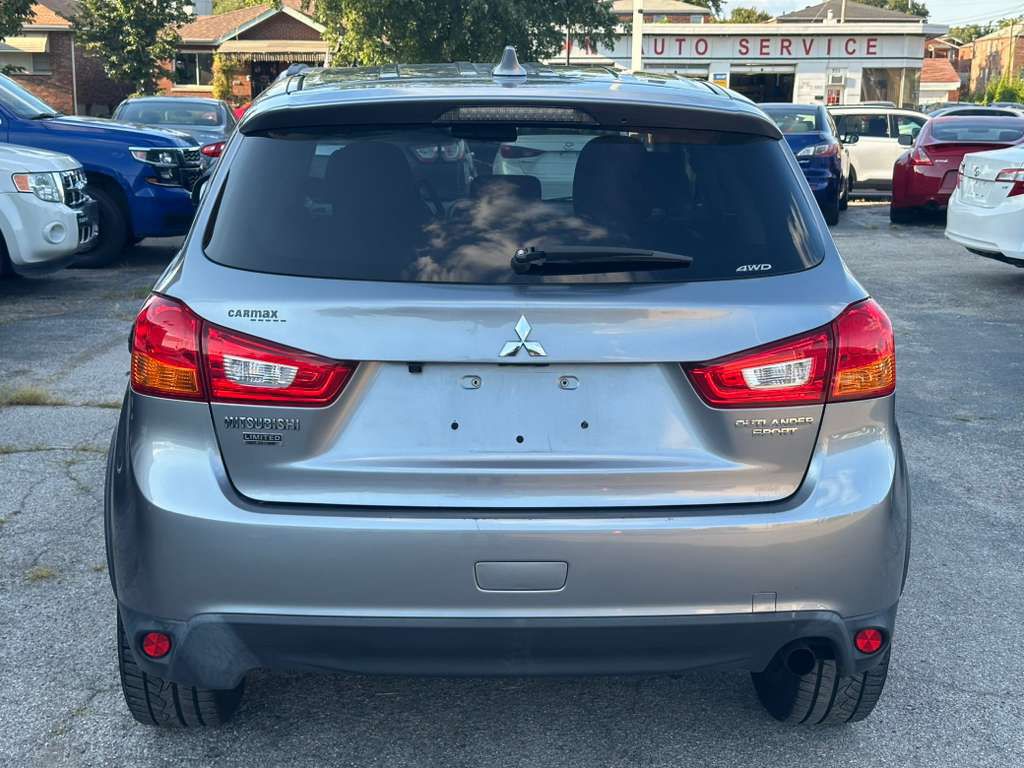 2017 Mitsubishi Outlander Image 7
