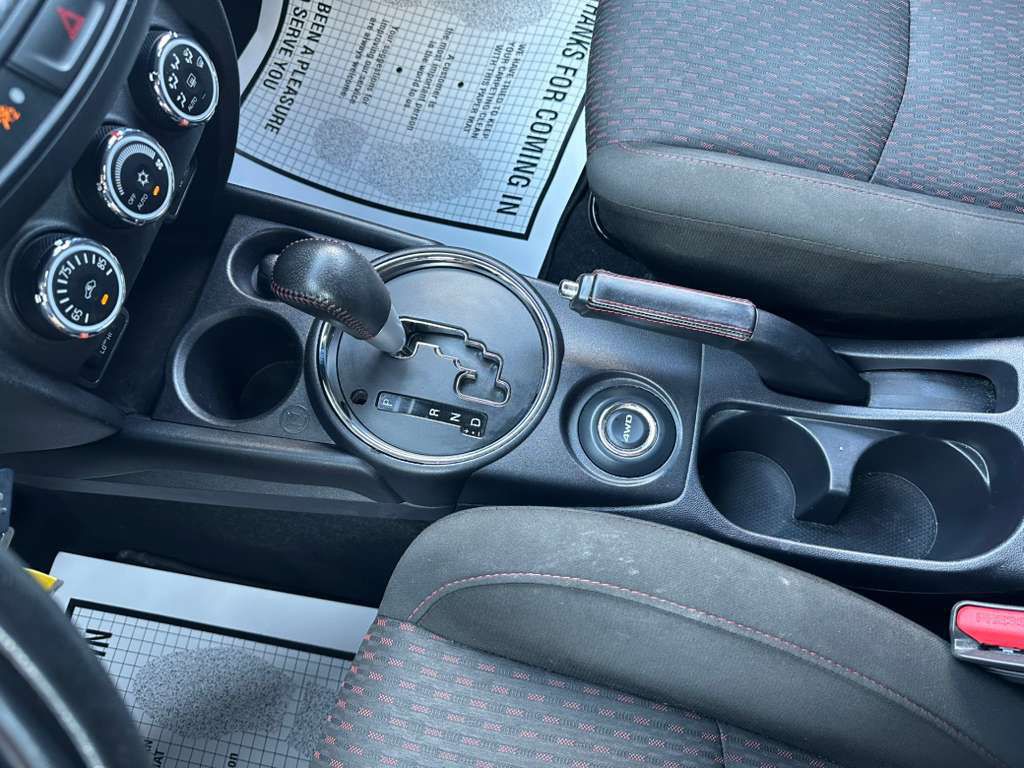 2017 Mitsubishi Outlander Image 18