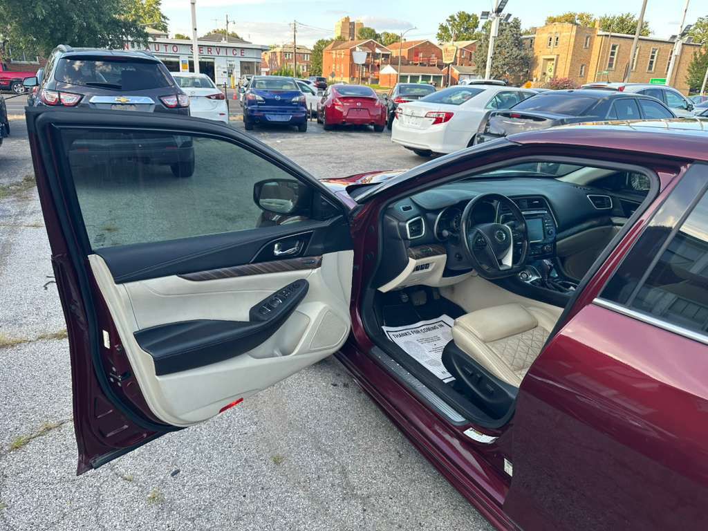 2016 Nissan Maxima Image 9