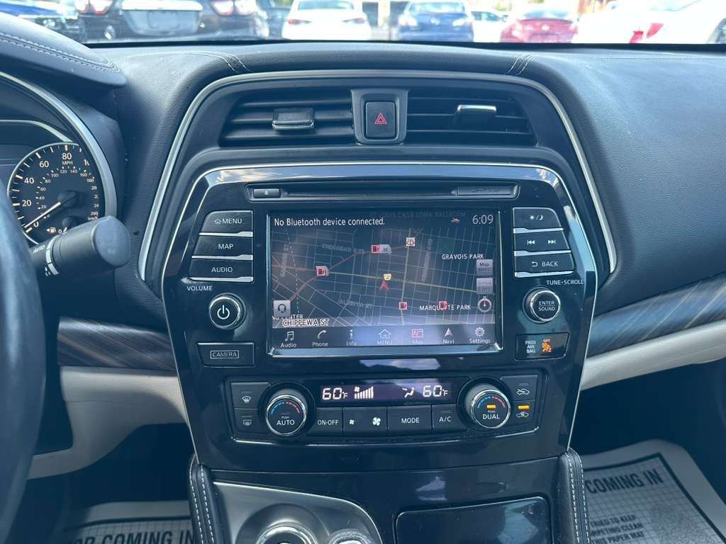 2016 Nissan Maxima Image 16