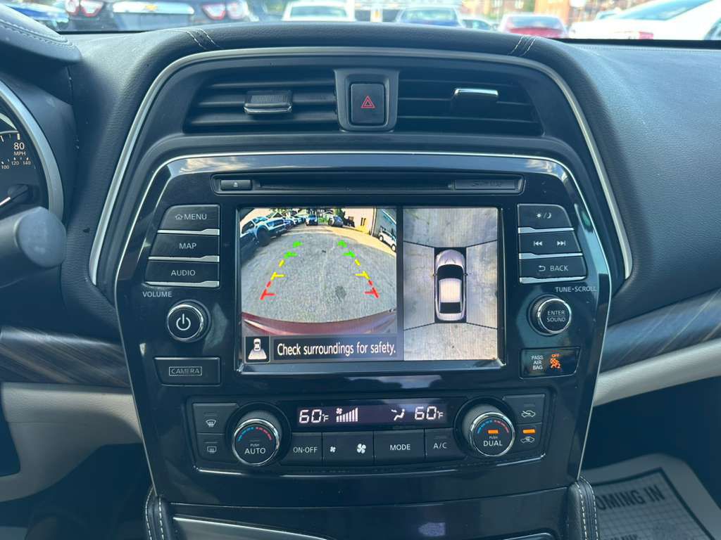 2016 Nissan Maxima Image 17