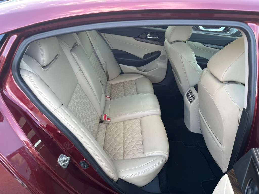 2016 Nissan Maxima Image 22