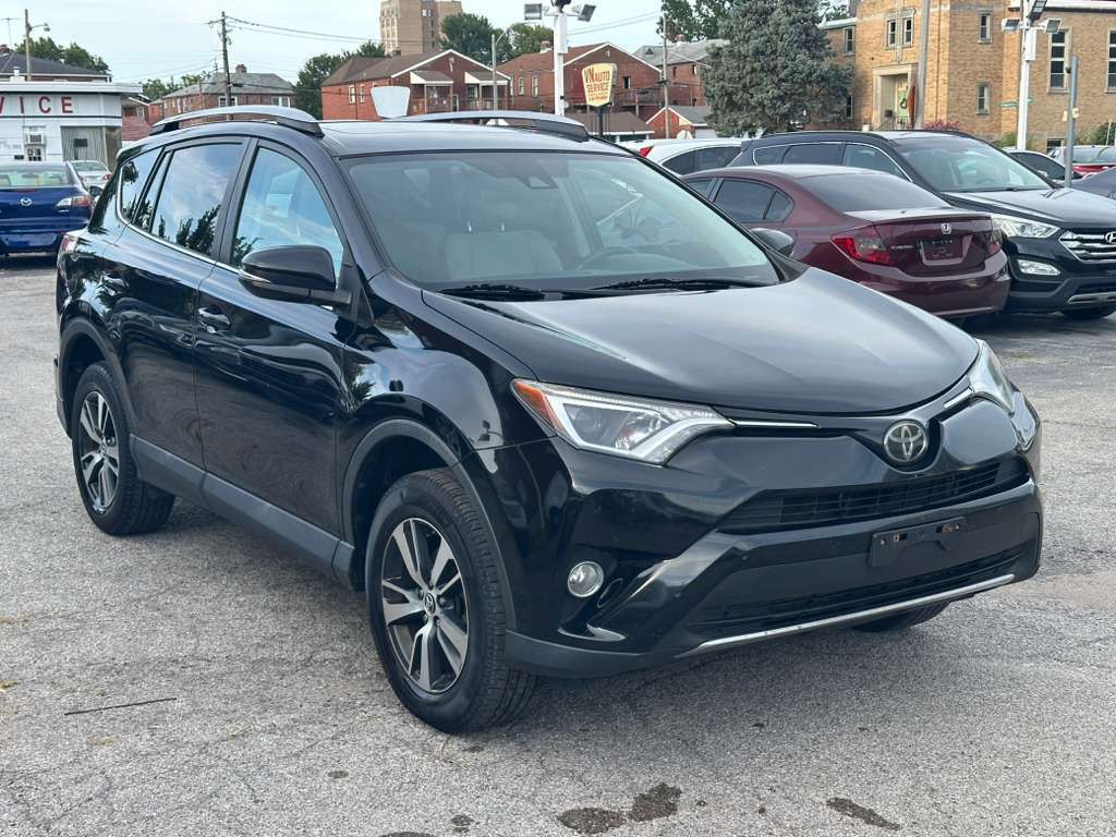 2018 Toyota Rav4 Image 1