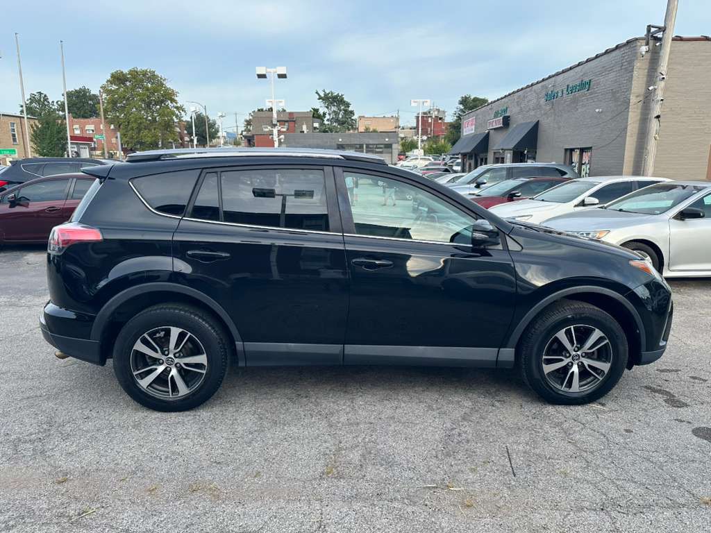 2018 Toyota Rav4 Image 4