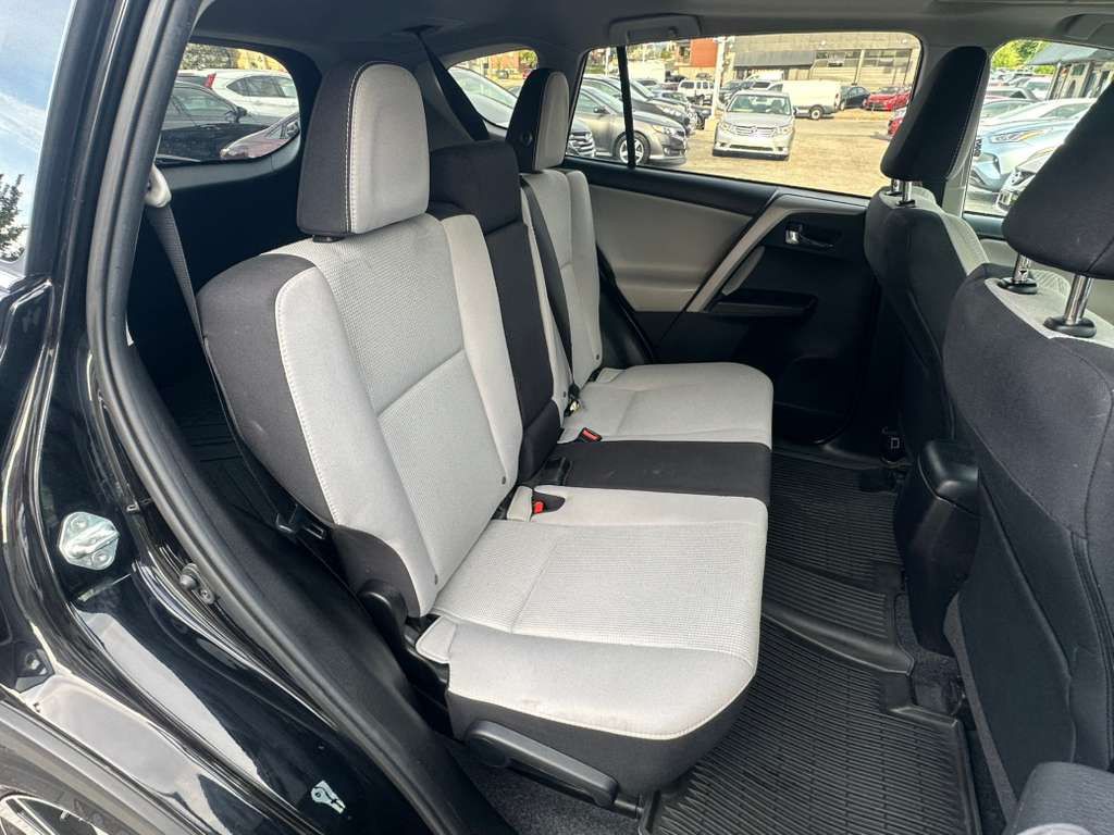 2018 Toyota Rav4 Image 21