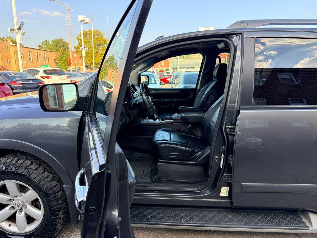 2012 Nissan Armada Image 15