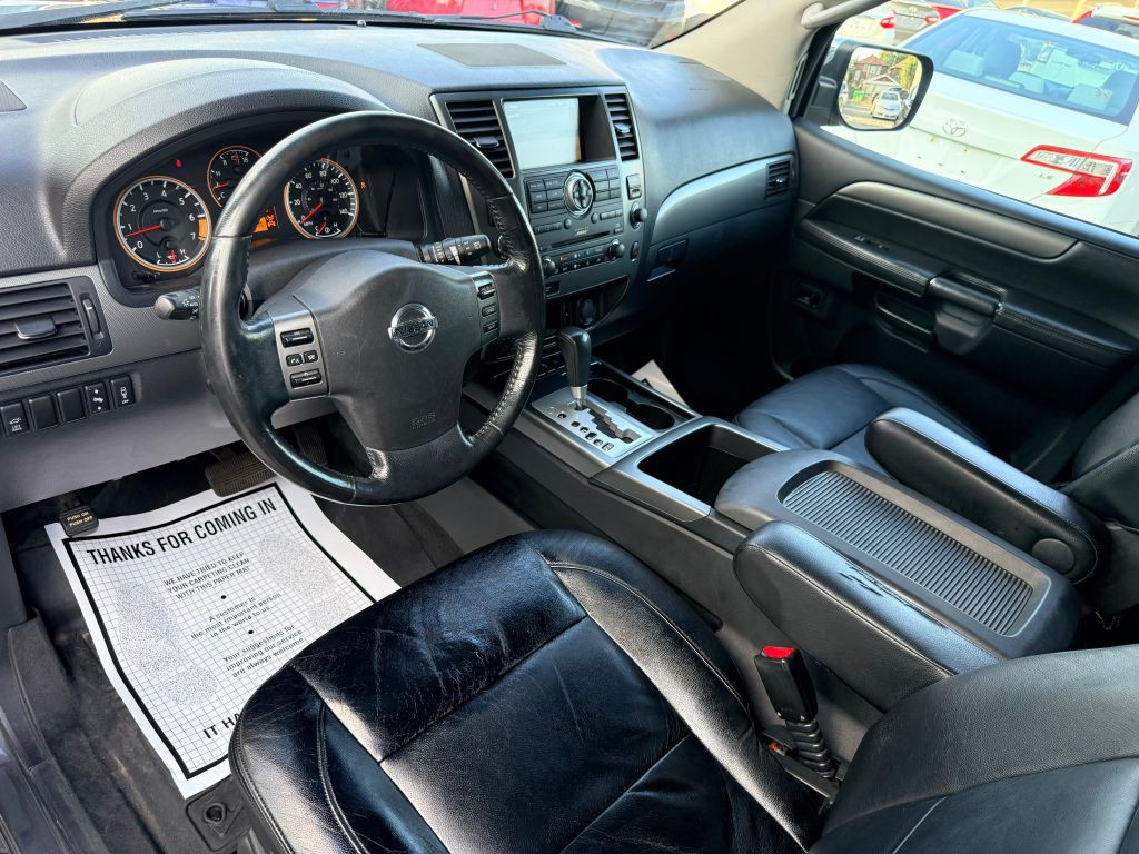 2012 Nissan Armada Image 18