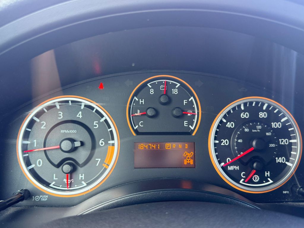 2012 Nissan Armada Image 19