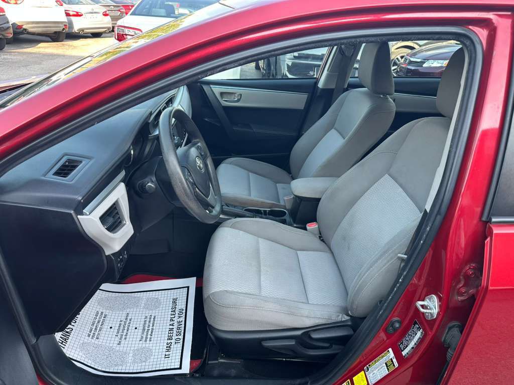 2016 Toyota Corolla Image 11