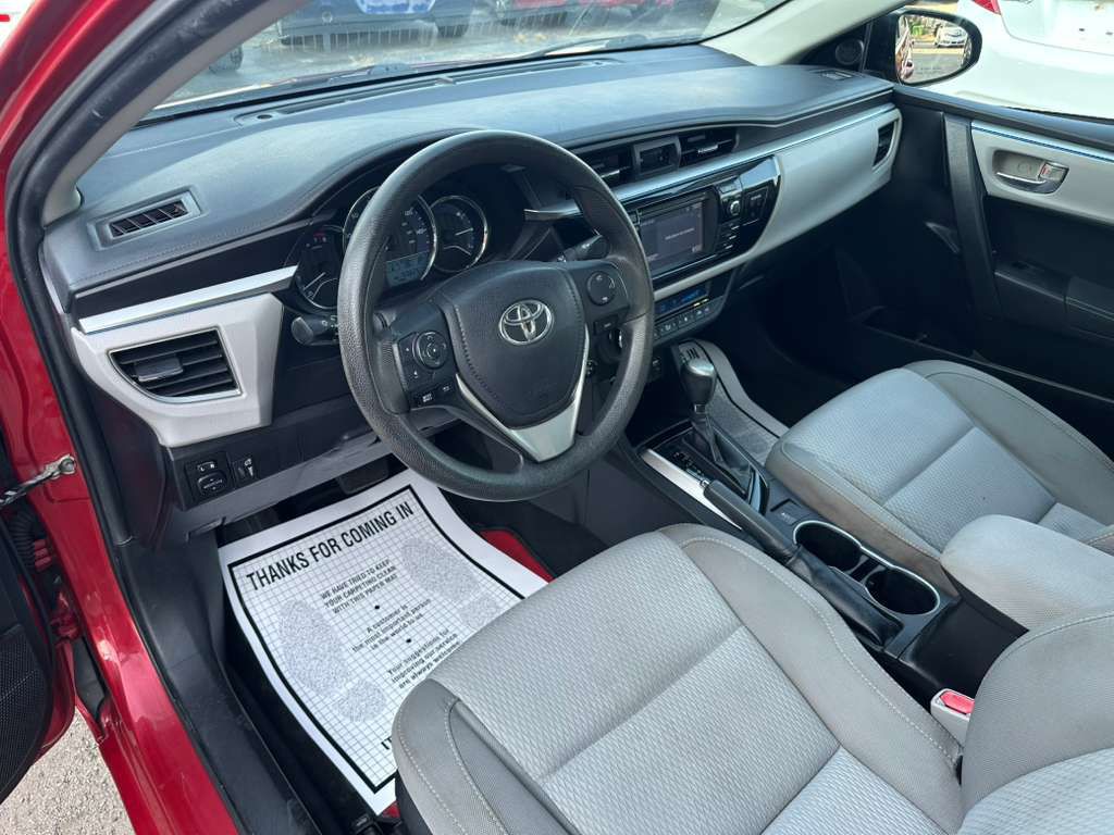 2016 Toyota Corolla Image 12