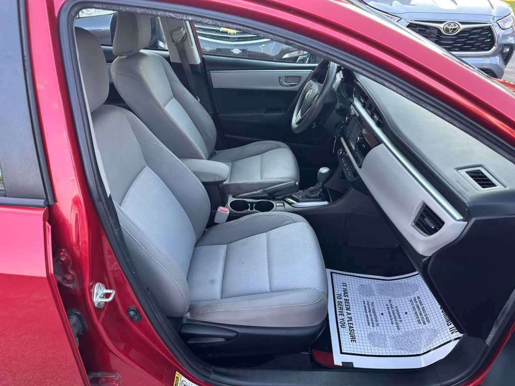 2016 Toyota Corolla Image 18