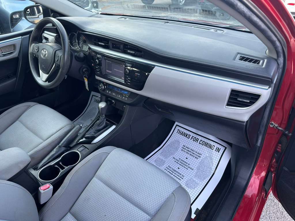 2016 Toyota Corolla Image 19
