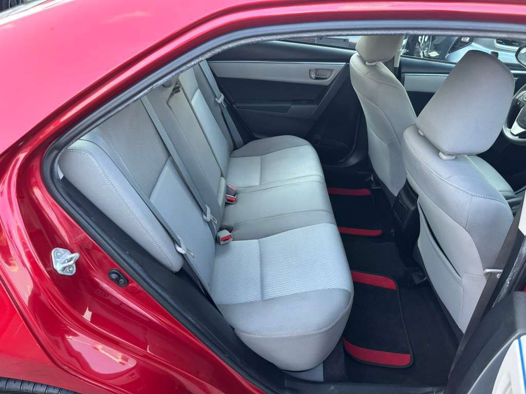 2016 Toyota Corolla Image 21