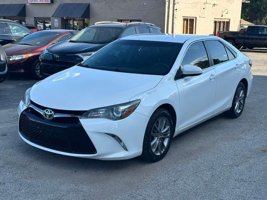 2016 Toyota Camry Image 3