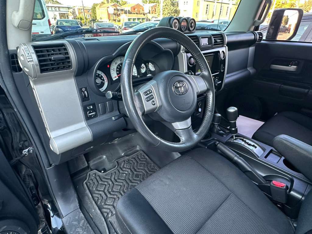 2007 Toyota FJ Cruiser Image 11