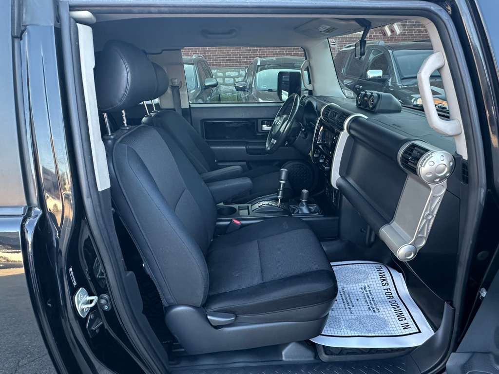 2007 Toyota FJ Cruiser Image 12